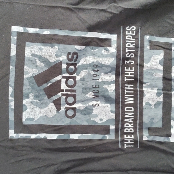 Adidas t-shirt - Picture 2 of 4